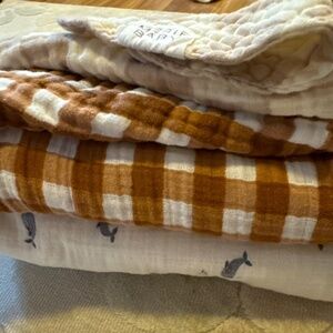 Swaddle, burp cloth & bandana bundle- mebie & mushie